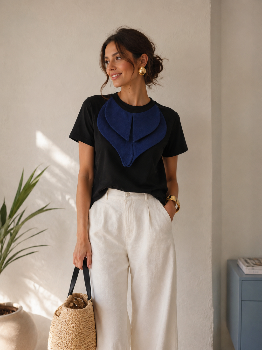 Noir Élan Tee